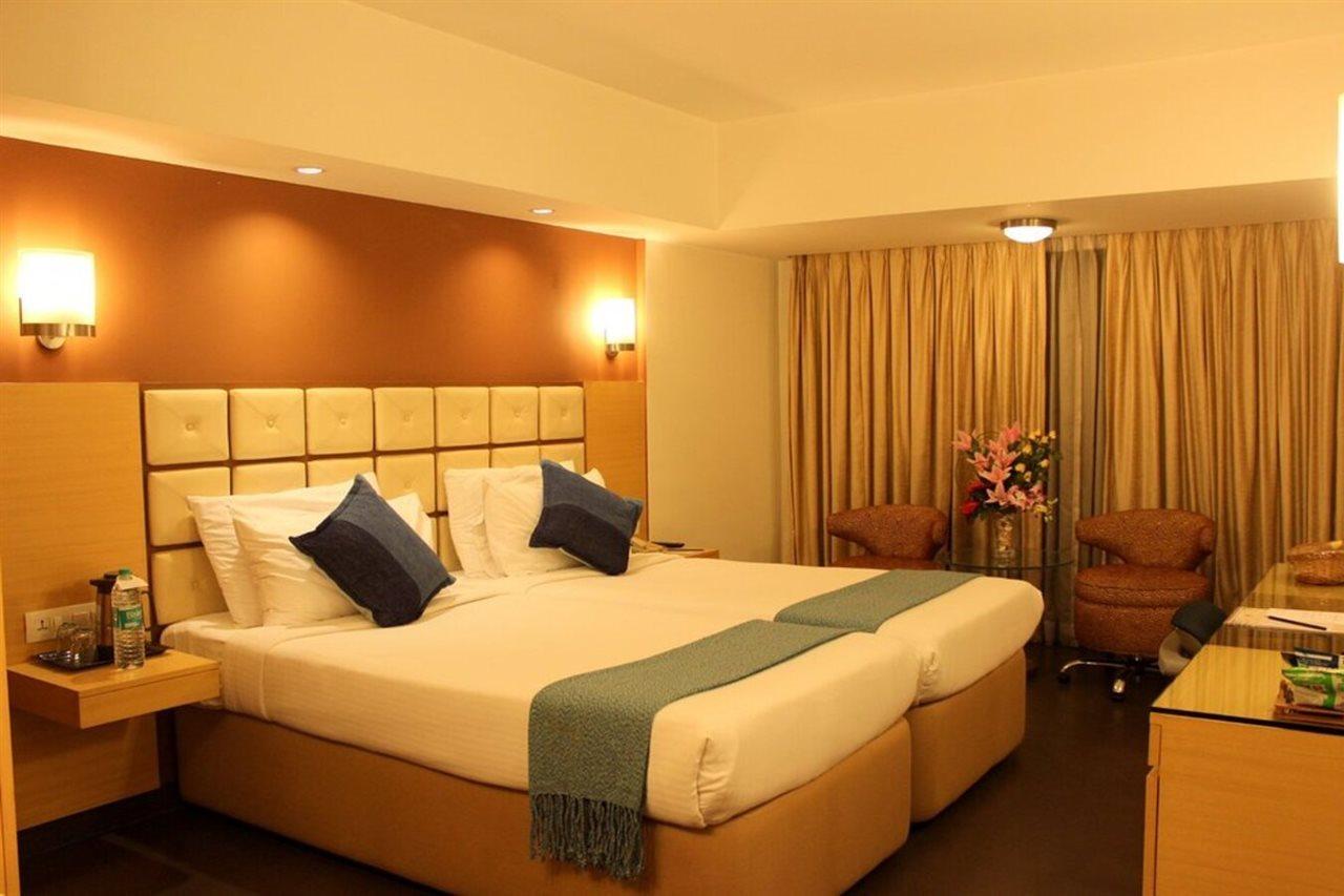 Hotel Sagar Plaza City Centre Púna Exteriér fotografie