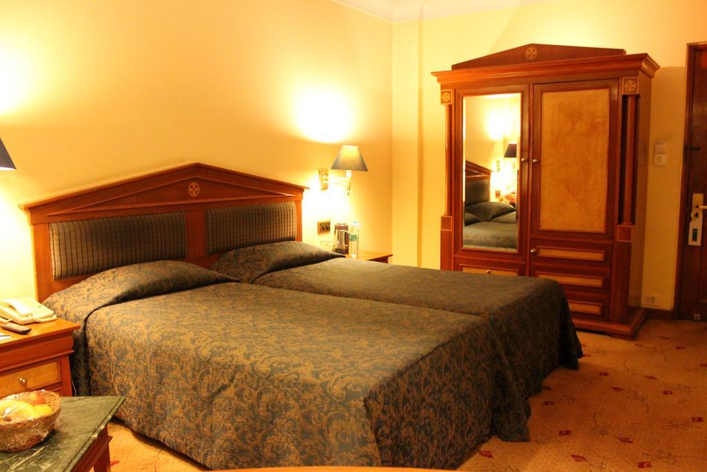 Hotel Sagar Plaza City Centre Púna Pokoj fotografie