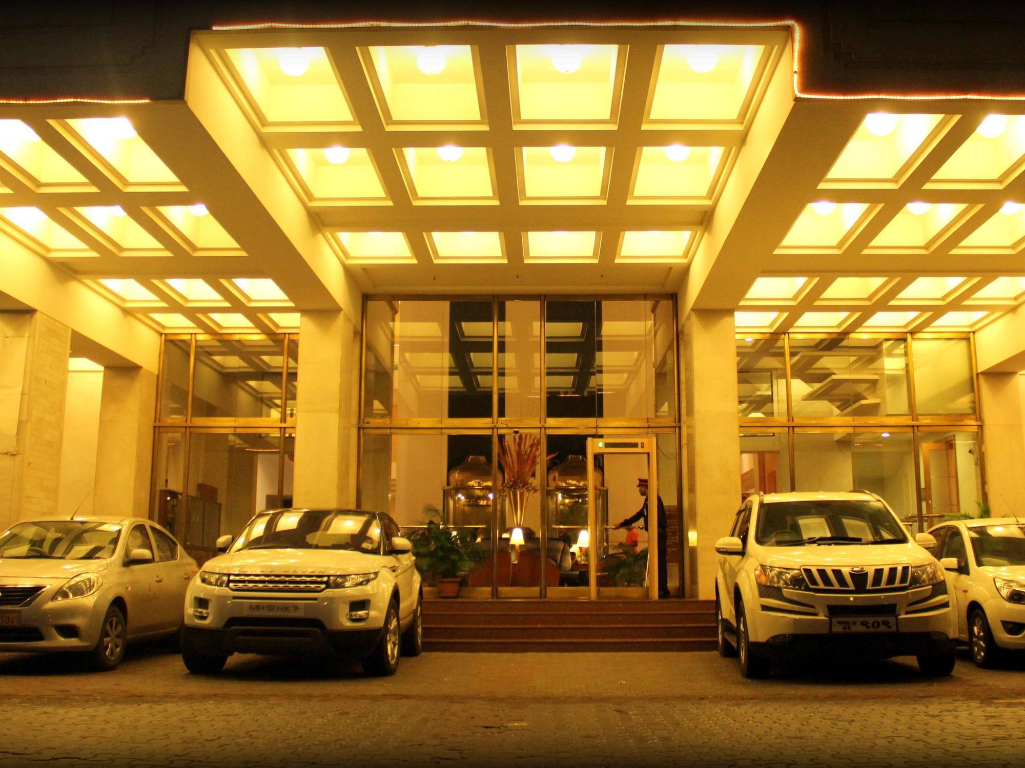 Hotel Sagar Plaza City Centre Púna Exteriér fotografie