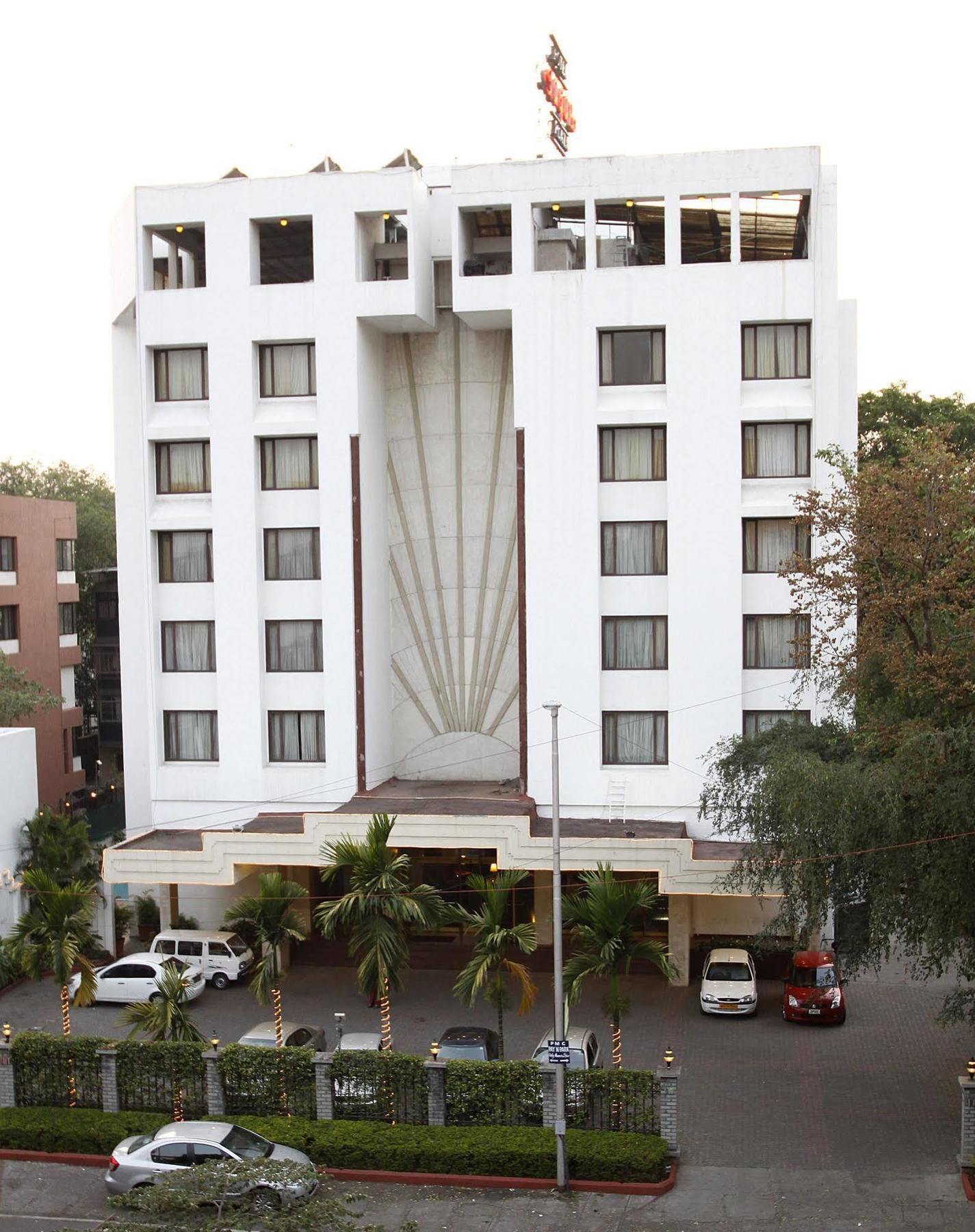 Hotel Sagar Plaza City Centre Púna Exteriér fotografie